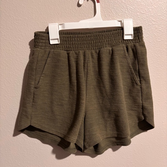 Old Navy Pants - Women’s Olive Knit Pull-On Shorts Old Navy XS